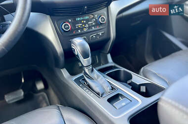 Позашляховик / Кросовер Ford Escape 2018 в 