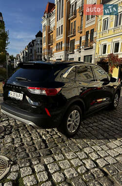 Внедорожник / Кроссовер Ford Escape 2022 в 