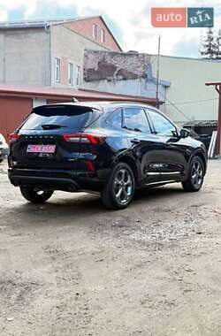 Внедорожник / Кроссовер Ford Escape 2023 в 