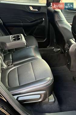 Внедорожник / Кроссовер Ford Escape 2023 в 