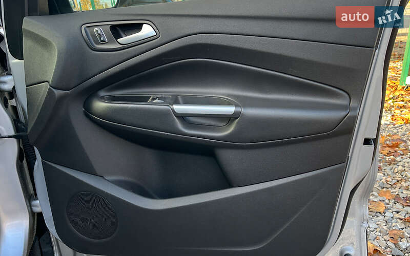 Внедорожник / Кроссовер Ford Escape 2016 в Коломые