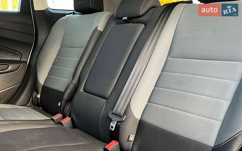 Внедорожник / Кроссовер Ford Escape 2016 в Коломые