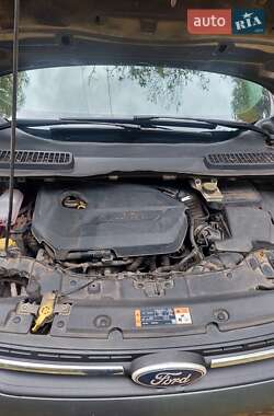 Позашляховик / Кросовер Ford Escape 2014 в  фото 18 Позашляховик / Кросовер Ford Escape 2014 в