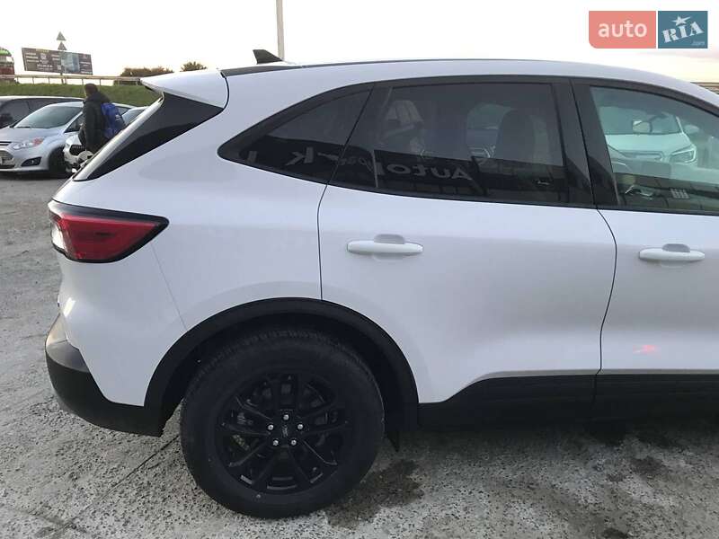 Внедорожник / Кроссовер Ford Escape 2019 в Львове