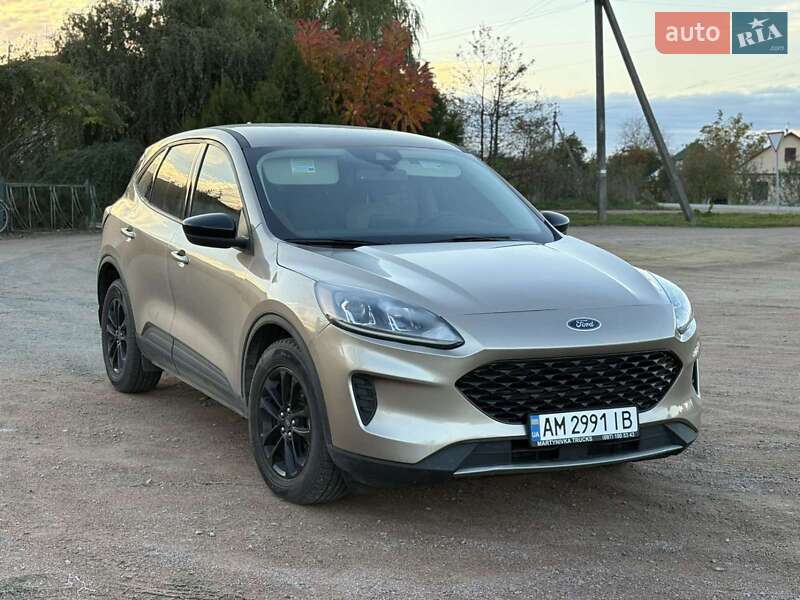 Позашляховик / Кросовер Ford Escape 2020 в Пулинах