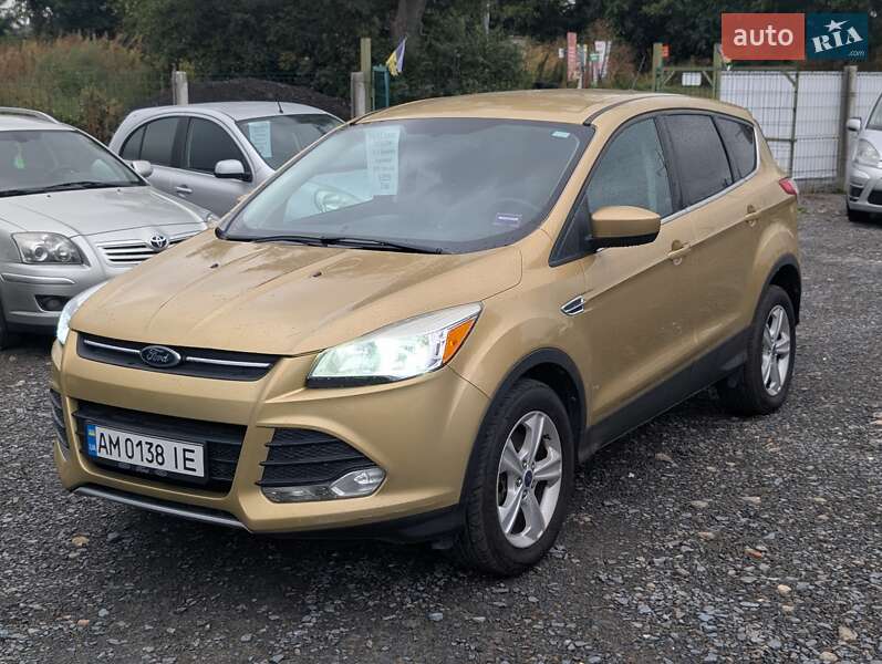 Внедорожник / Кроссовер Ford Escape 2014 в Ровно