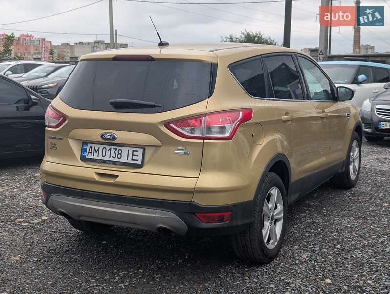 Внедорожник / Кроссовер Ford Escape 2014 в Ровно