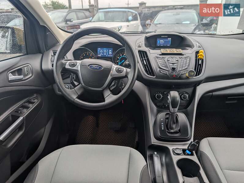 Внедорожник / Кроссовер Ford Escape 2014 в Ровно