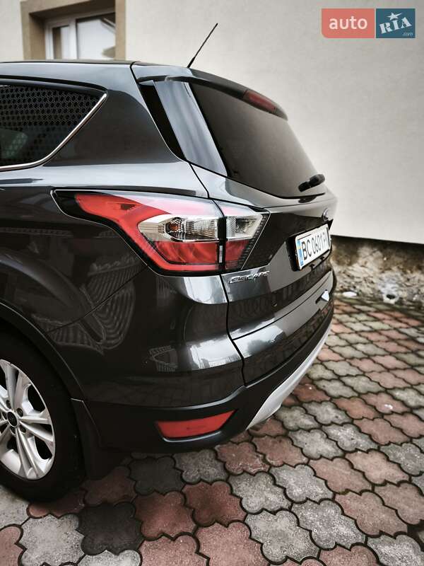 Внедорожник / Кроссовер Ford Escape 2017 в Львове