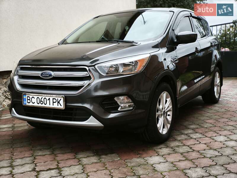 Внедорожник / Кроссовер Ford Escape 2017 в Львове