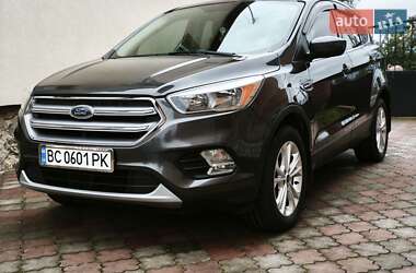 Внедорожник / Кроссовер Ford Escape 2017 в 