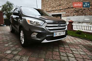 Внедорожник / Кроссовер Ford Escape 2017 в 