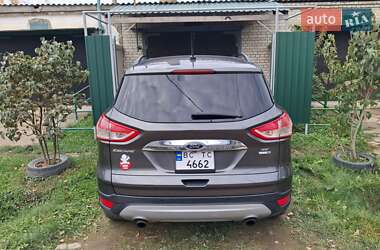 Внедорожник / Кроссовер Ford Escape 2015 в 