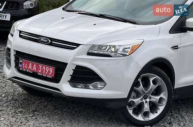 Позашляховик / Кросовер Ford Escape 2015 в 