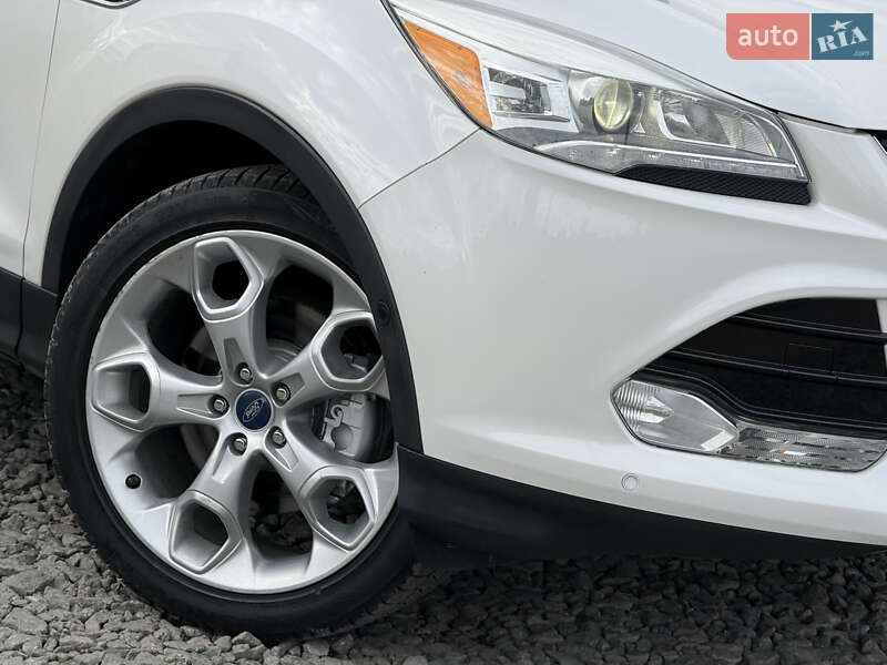 Позашляховик / Кросовер Ford Escape 2015 в Стрию