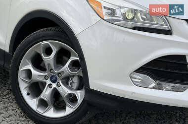 Позашляховик / Кросовер Ford Escape 2015 в 