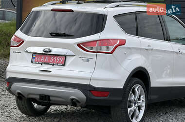Позашляховик / Кросовер Ford Escape 2015 в 