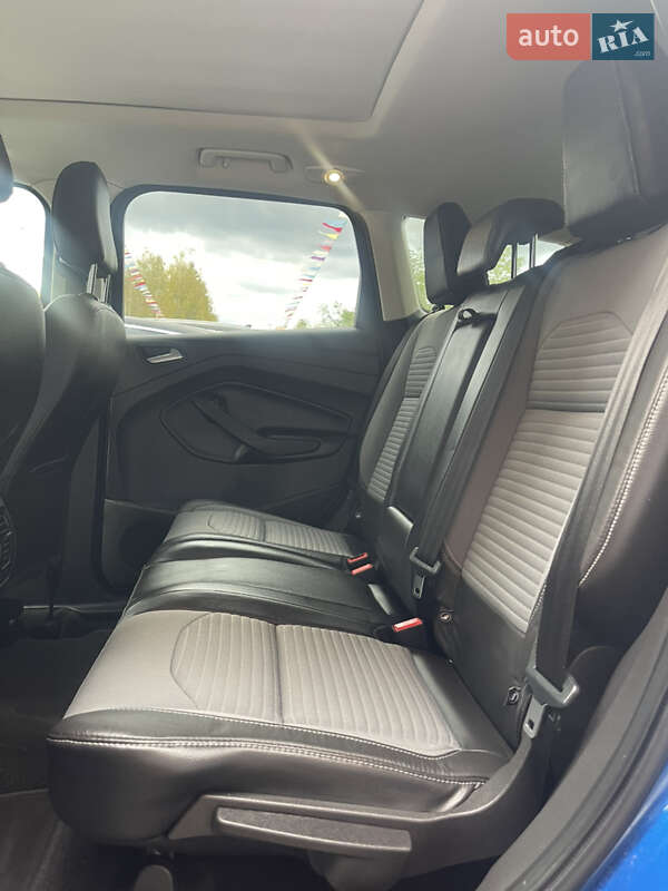 Позашляховик / Кросовер Ford Escape 2017 в Чернівцях