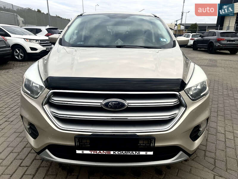 Позашляховик / Кросовер Ford Escape 2017 в Львові