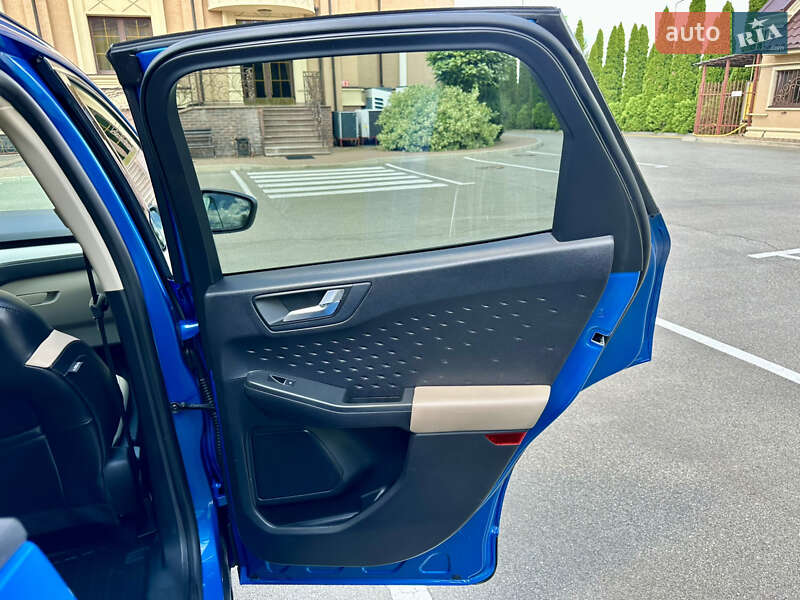 Позашляховик / Кросовер Ford Escape 2020 в Києві