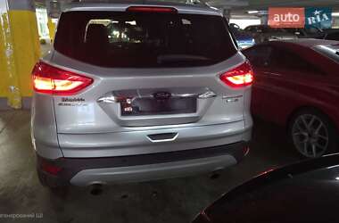 Внедорожник / Кроссовер Ford Escape 2015 в 