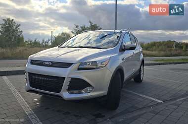 Внедорожник / Кроссовер Ford Escape 2015 в 