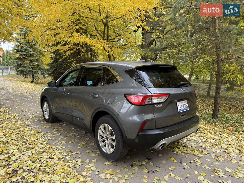 Позашляховик / Кросовер Ford Escape 2021 в Тернополі