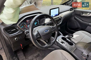 Внедорожник / Кроссовер Ford Escape 2021 в 