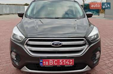 Внедорожник / Кроссовер Ford Escape 2017 в 