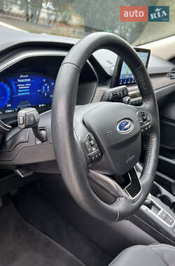 Позашляховик / Кросовер Ford Escape 2020 в 