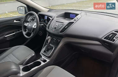 Внедорожник / Кроссовер Ford Escape 2013 в 