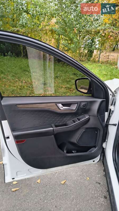 Позашляховик / Кросовер Ford Escape 2019 в Харкові фото 15 Позашляховик / Кросовер Ford Escape 2019 в Харкові