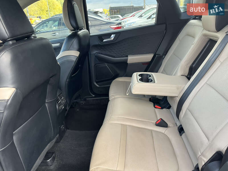 Позашляховик / Кросовер Ford Escape 2019 в Львові