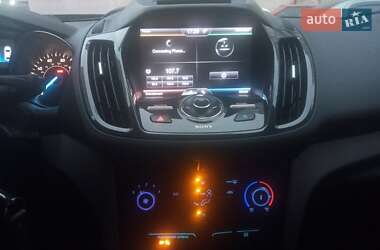 Позашляховик / Кросовер Ford Escape 2018 в 