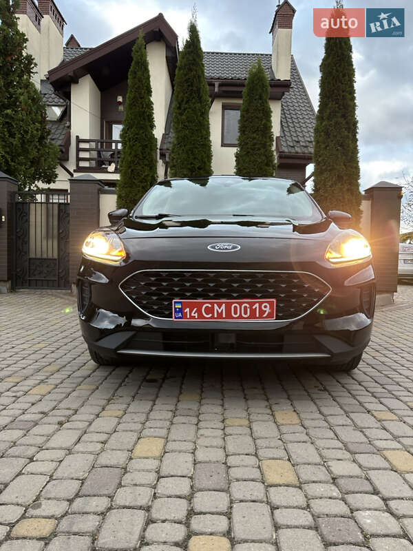 Позашляховик / Кросовер Ford Escape 2020 в Львові
