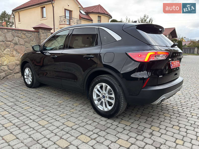 Позашляховик / Кросовер Ford Escape 2020 в Львові