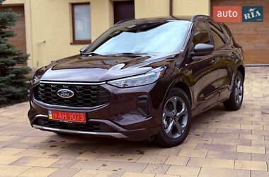 Позашляховик / Кросовер Ford Escape 2023 в 