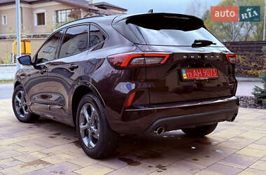 Позашляховик / Кросовер Ford Escape 2023 в 