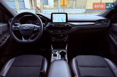 Позашляховик / Кросовер Ford Escape 2023 в 
