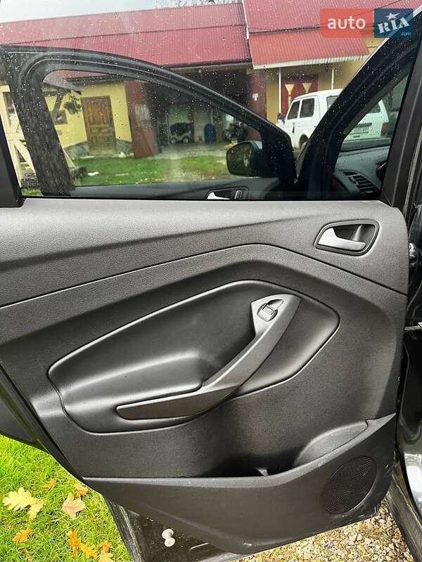 Внедорожник / Кроссовер Ford Escape 2018 в Косове фото 15 Внедорожник / Кроссовер Ford Escape 2018 в Косове