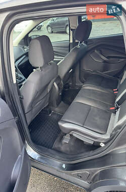 Внедорожник / Кроссовер Ford Escape 2015 в 
