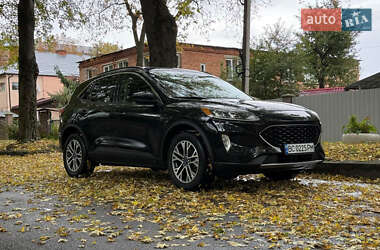 Внедорожник / Кроссовер Ford Escape 2020 в 