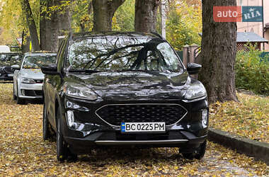 Внедорожник / Кроссовер Ford Escape 2020 в 