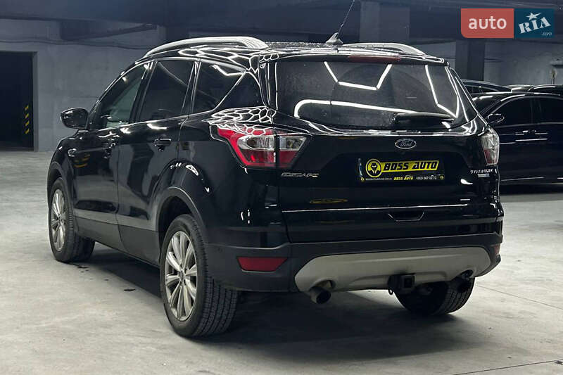 Внедорожник / Кроссовер Ford Escape 2018 в Черновцах