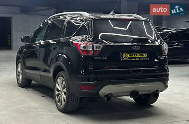 Внедорожник / Кроссовер Ford Escape 2018 в 