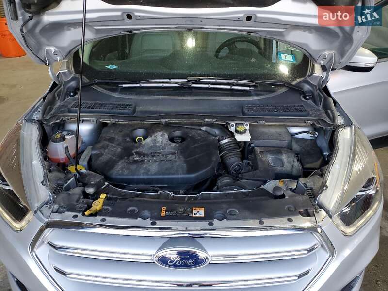 Позашляховик / Кросовер Ford Escape 2018 в Львові