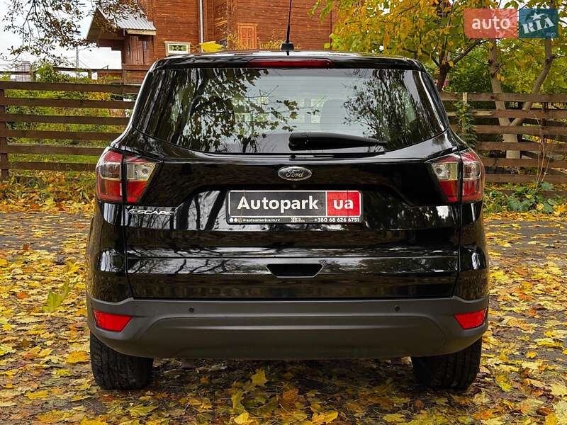 Внедорожник / Кроссовер Ford Escape 2017 в Киеве