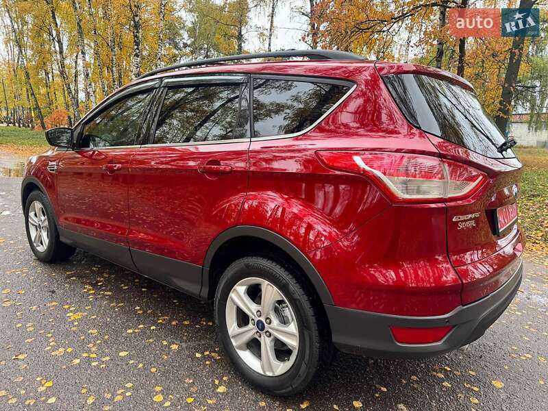 Внедорожник / Кроссовер Ford Escape 2015 в Ахтырке