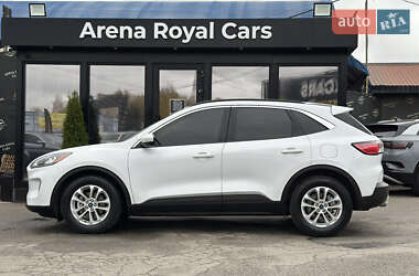 Внедорожник / Кроссовер Ford Escape 2020 в 