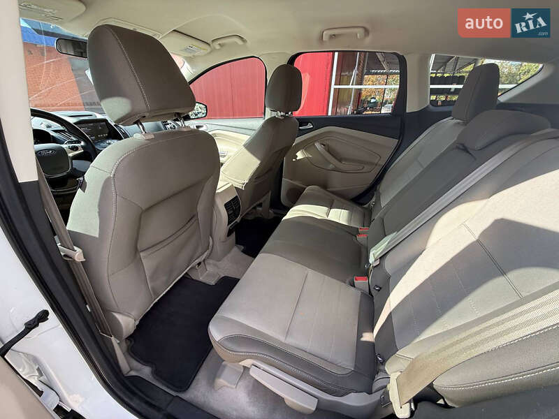 Позашляховик / Кросовер Ford Escape 2015 в Новомосковську фото 10 Позашляховик / Кросовер Ford Escape 2015 в Новомосковську